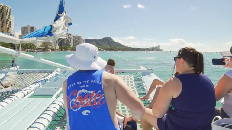 Hawaii Tiki Bowl Catamaran Sailing in the Bay